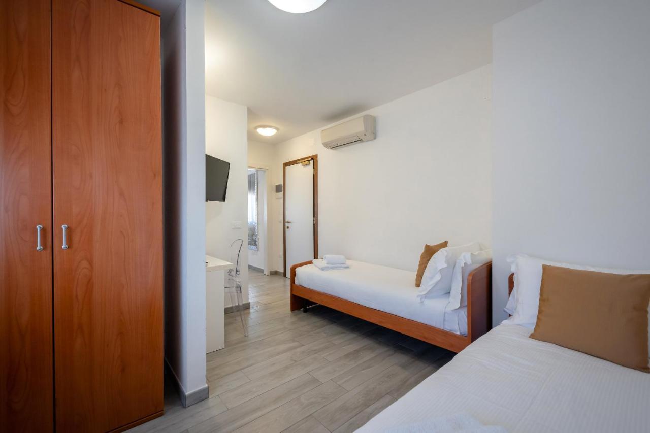Hotel Tre Rose Caorle Exterior foto