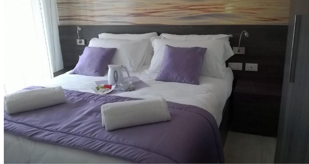 Hotel Tre Rose Caorle Exterior foto